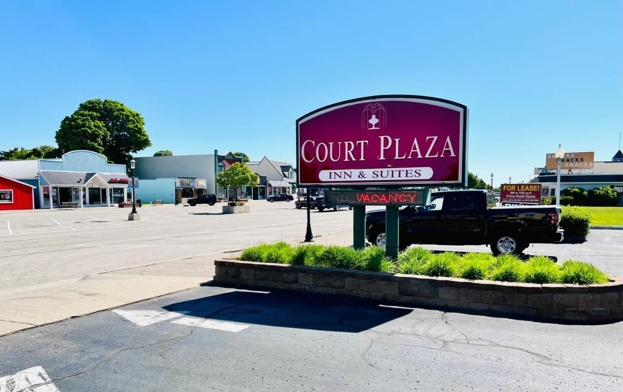 Court Plaza Inn & Suites Of Mackinaw Mackinaw City Exterior foto