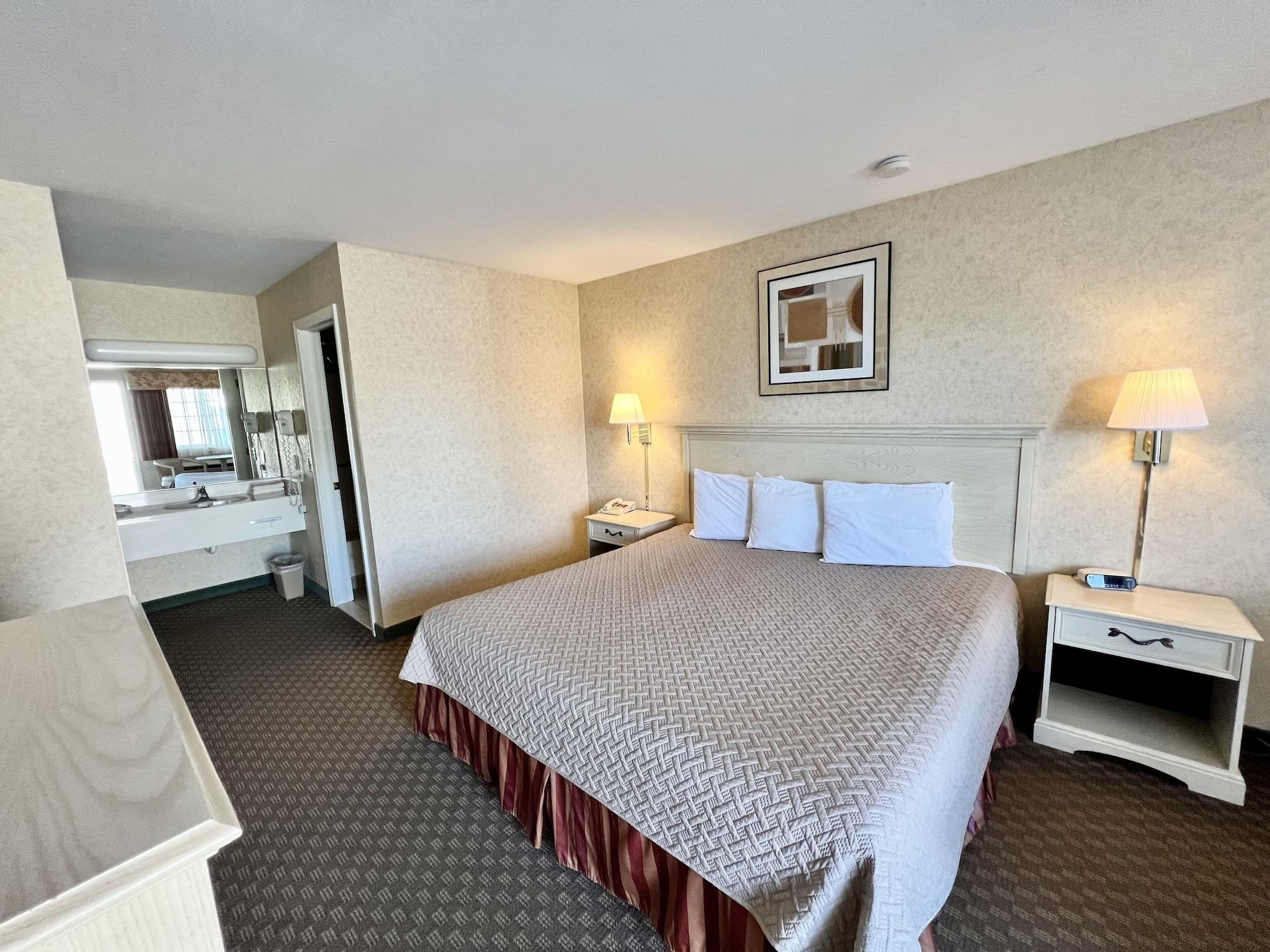 Court Plaza Inn & Suites Of Mackinaw Mackinaw City Exterior foto